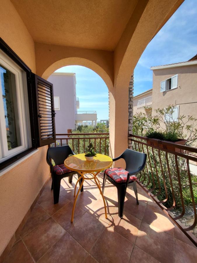 Apartmaniinprimosten Exterior photo